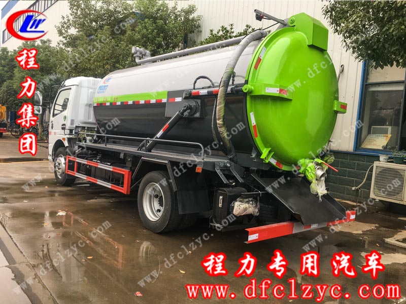 湖北程力集團(tuán)生產(chǎn)的國(guó)六東風(fēng)大多利卡吸污車