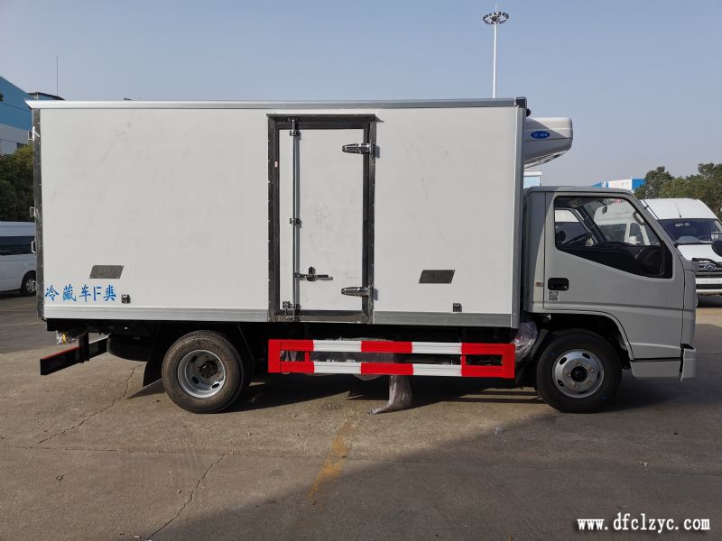 程力集團國六江鈴順達藍(lán)牌冷藏車